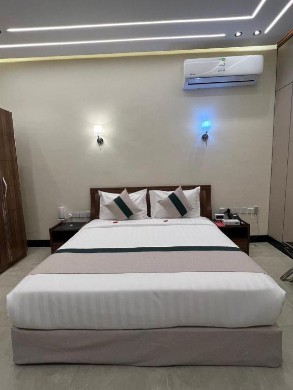 Al Dana Suites for Serviced Apartments