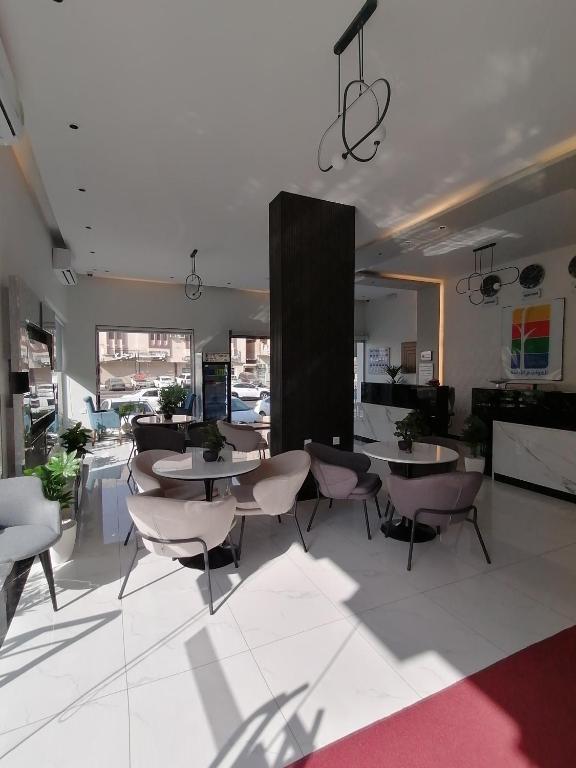 Four Seasons Residential Units